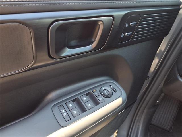 new 2025 Hyundai SANTA FE HEV car, priced at $47,468