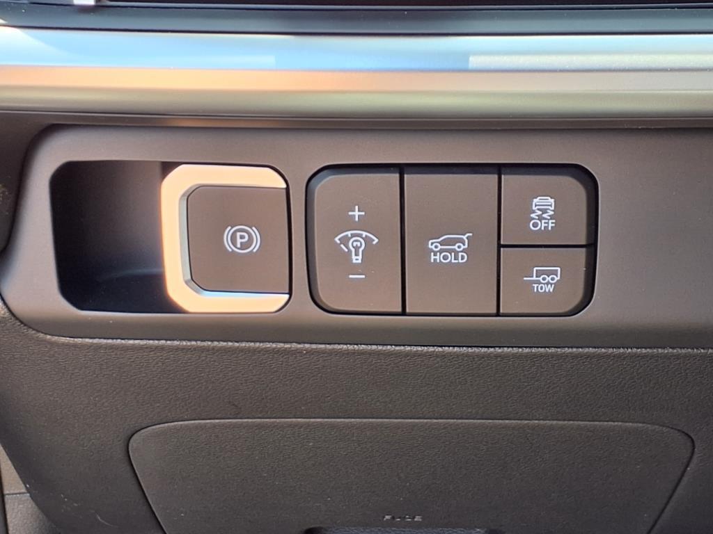 new 2025 Hyundai Santa Fe car, priced at $38,712