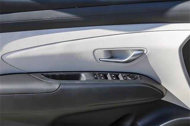 new 2025 Hyundai TUCSON Hybrid car, priced at $32,315