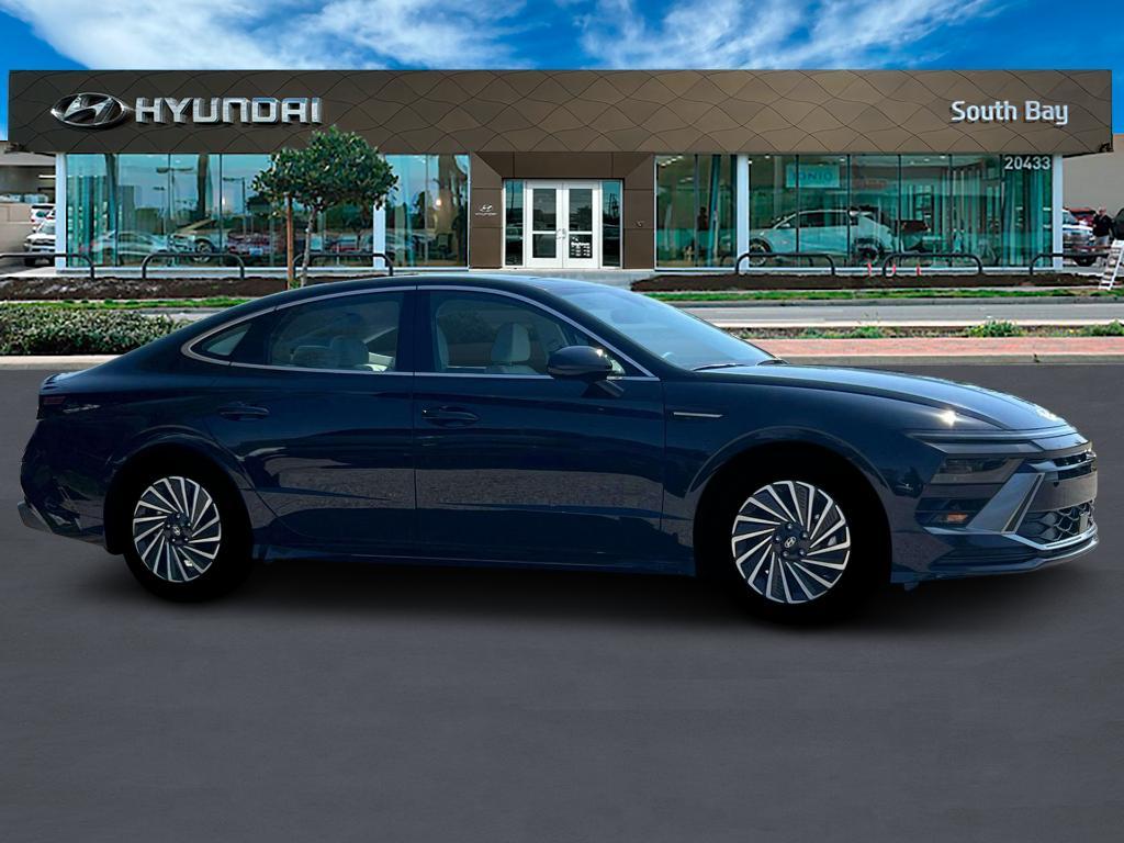 new 2025 Hyundai Sonata Hybrid car, priced at $30,413