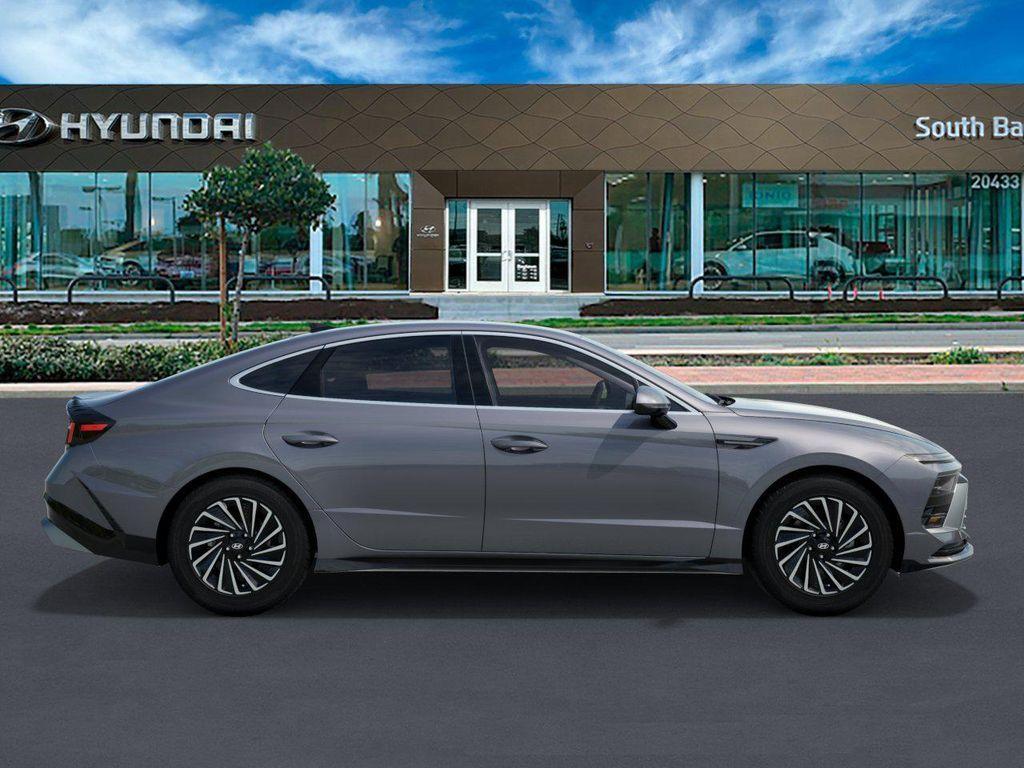 new 2025 Hyundai Sonata Hybrid car, priced at $30,413