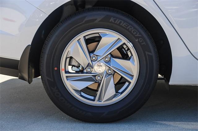 new 2025 Hyundai Elantra car, priced at $19,670