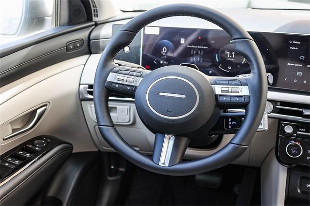 new 2025 Hyundai TUCSON Hybrid car, priced at $35,670