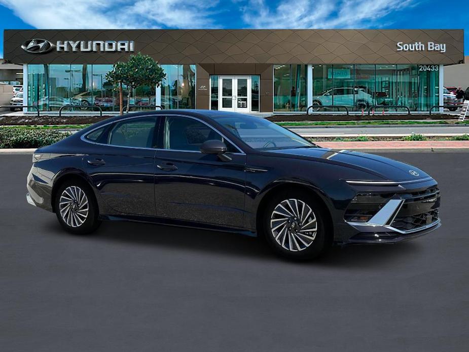 new 2025 Hyundai Sonata Hybrid car, priced at $38,170