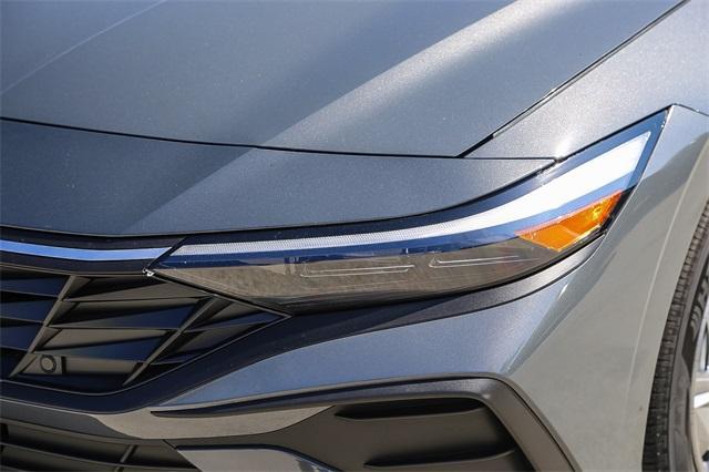 new 2025 Hyundai Elantra car, priced at $19,290