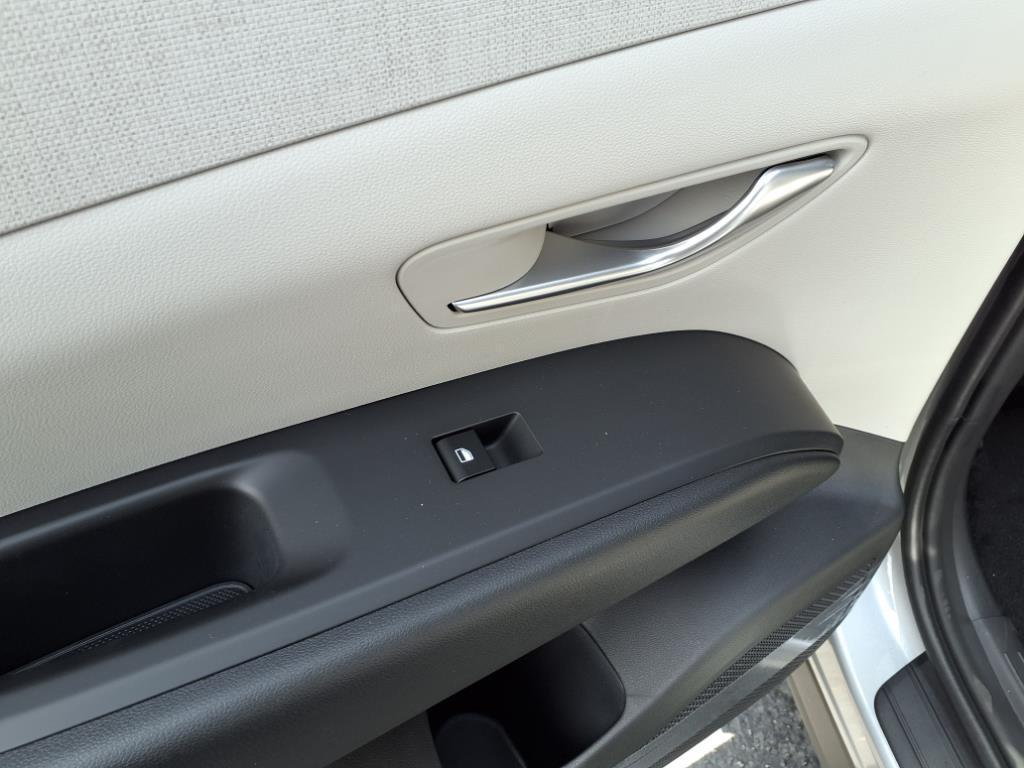 new 2025 Hyundai TUCSON Hybrid car, priced at $36,447