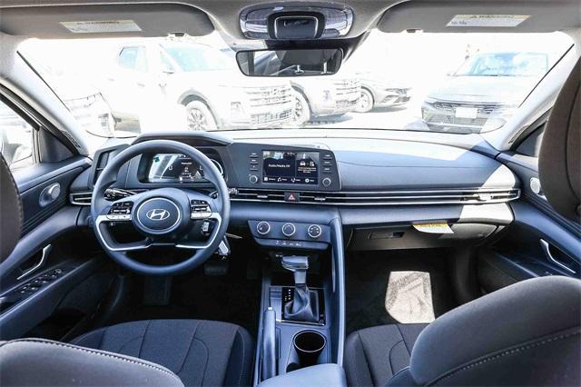 new 2025 Hyundai Elantra car, priced at $19,290
