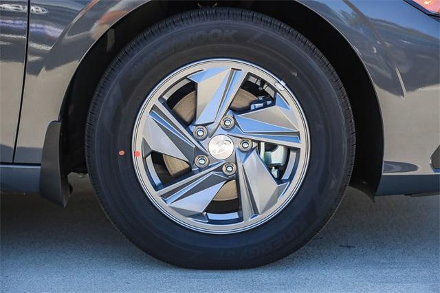 new 2025 Hyundai Elantra car, priced at $19,290