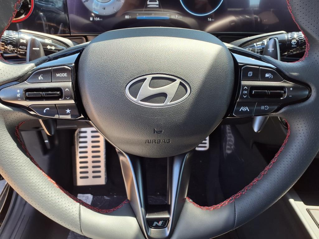 new 2025 Hyundai Elantra car, priced at $28,422