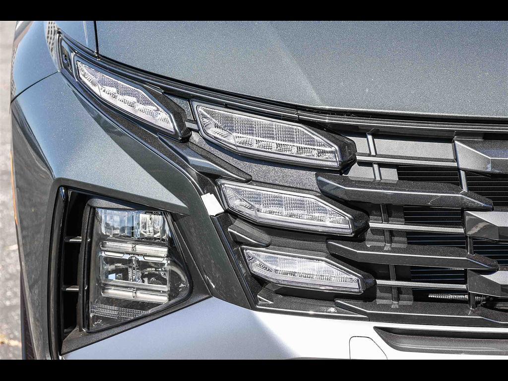 new 2025 Hyundai TUCSON Hybrid car, priced at $30,730