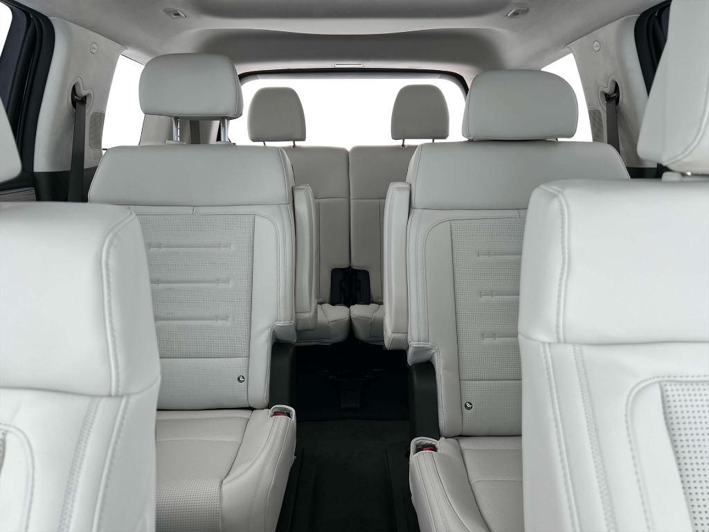 new 2025 Hyundai SANTA FE HEV car, priced at $48,484