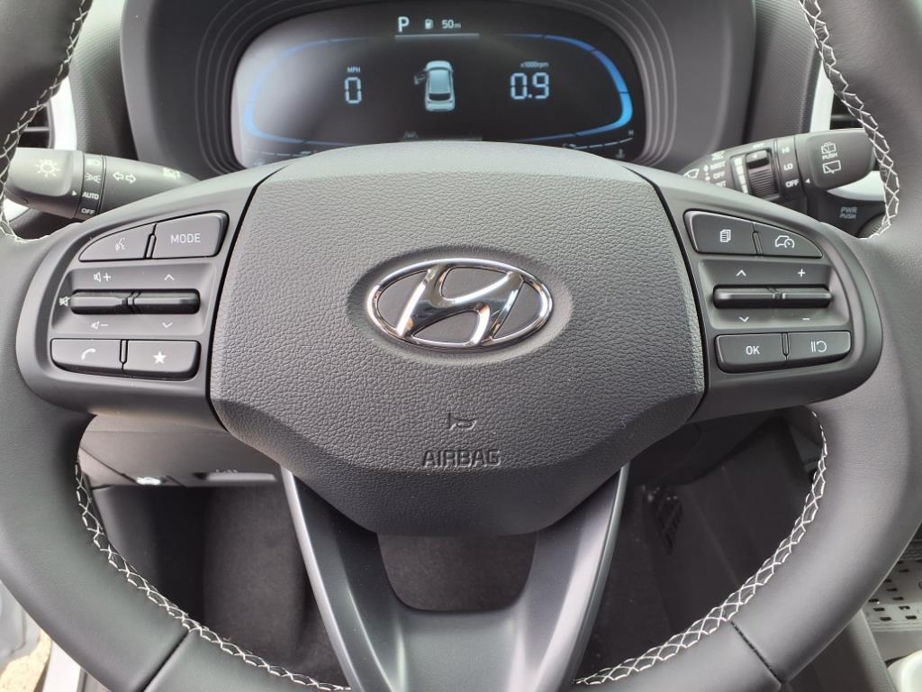 new 2025 Hyundai Venue car, priced at $24,016