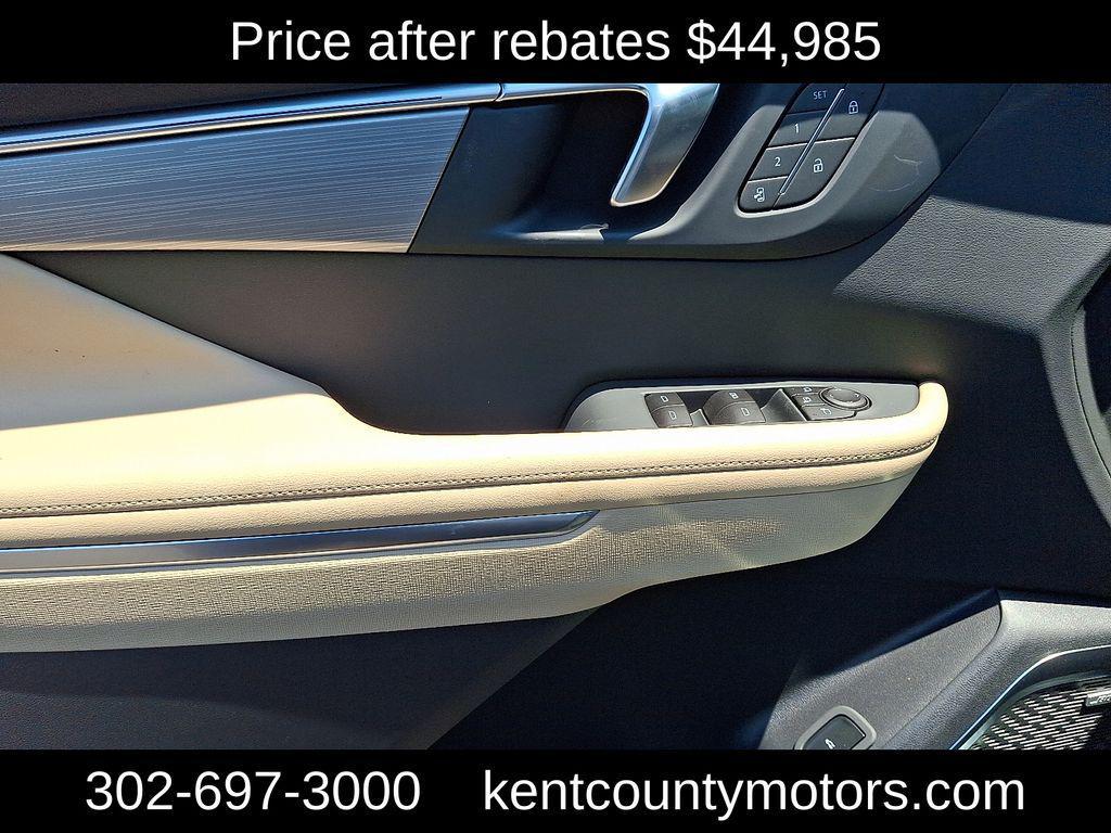 new 2025 Buick Enclave car, priced at $44,985