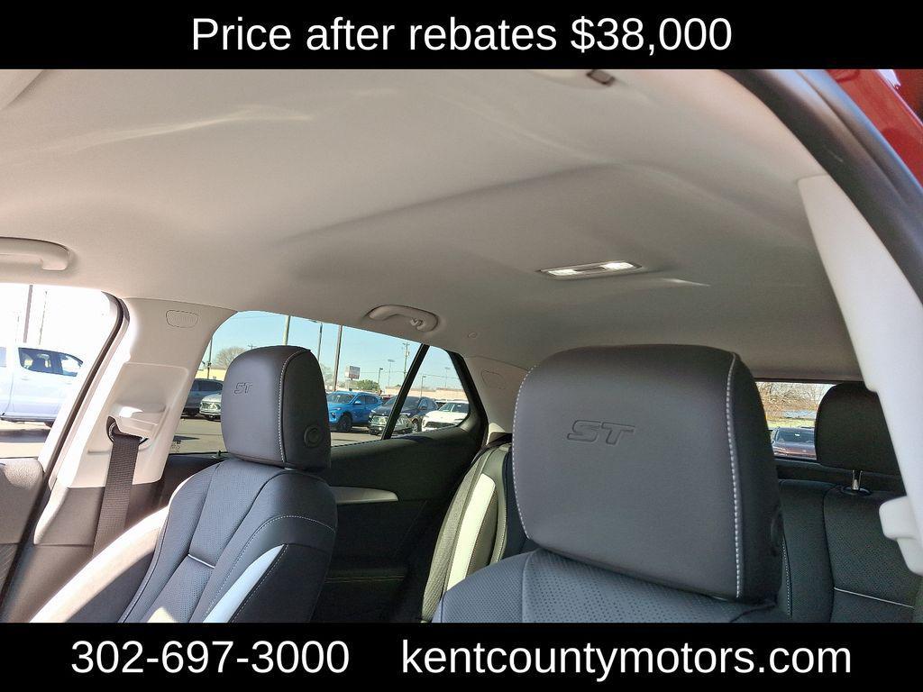 new 2025 Buick Envision car, priced at $37,000