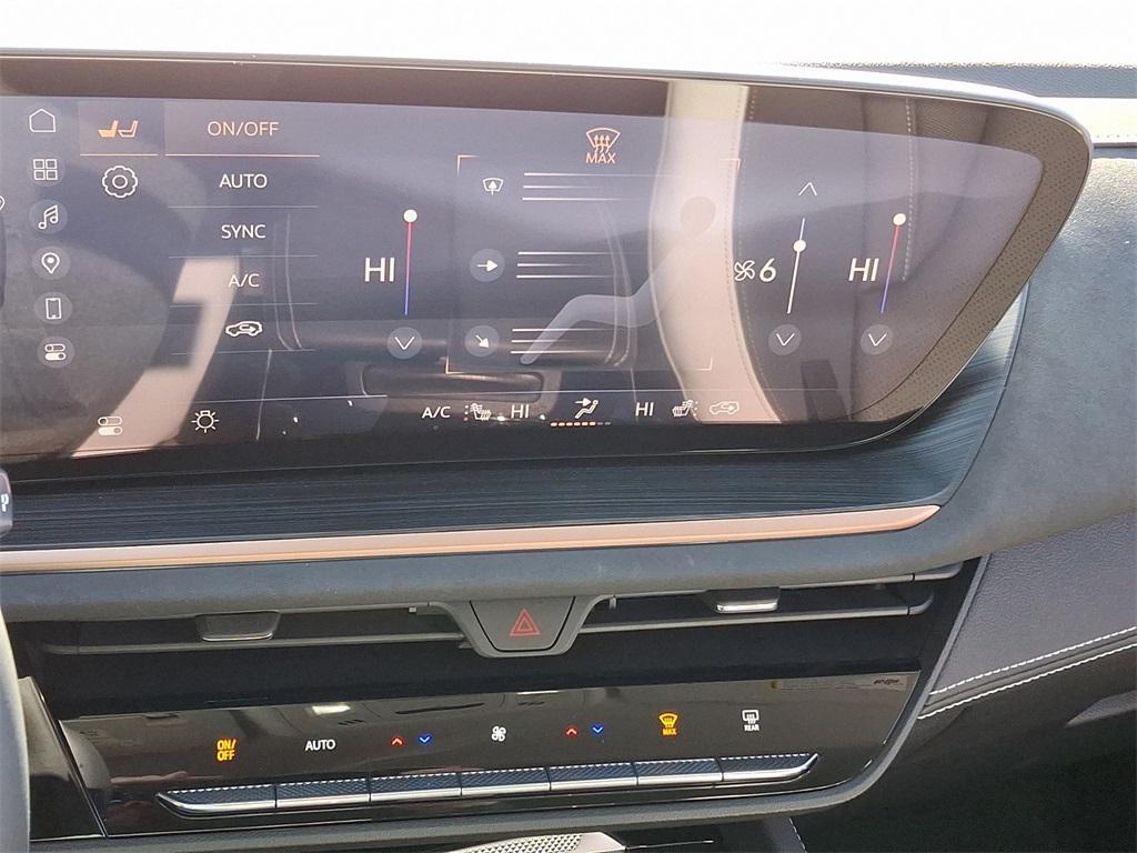 new 2025 Buick Envision car, priced at $39,240