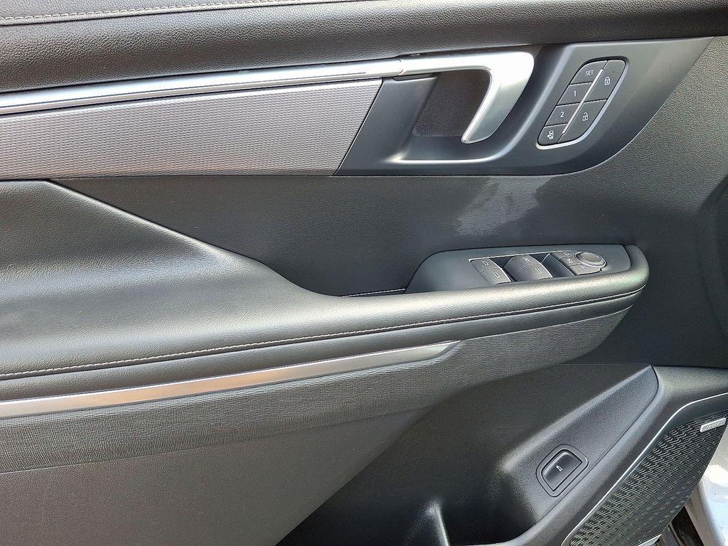 used 2025 Buick Enclave car, priced at $44,000