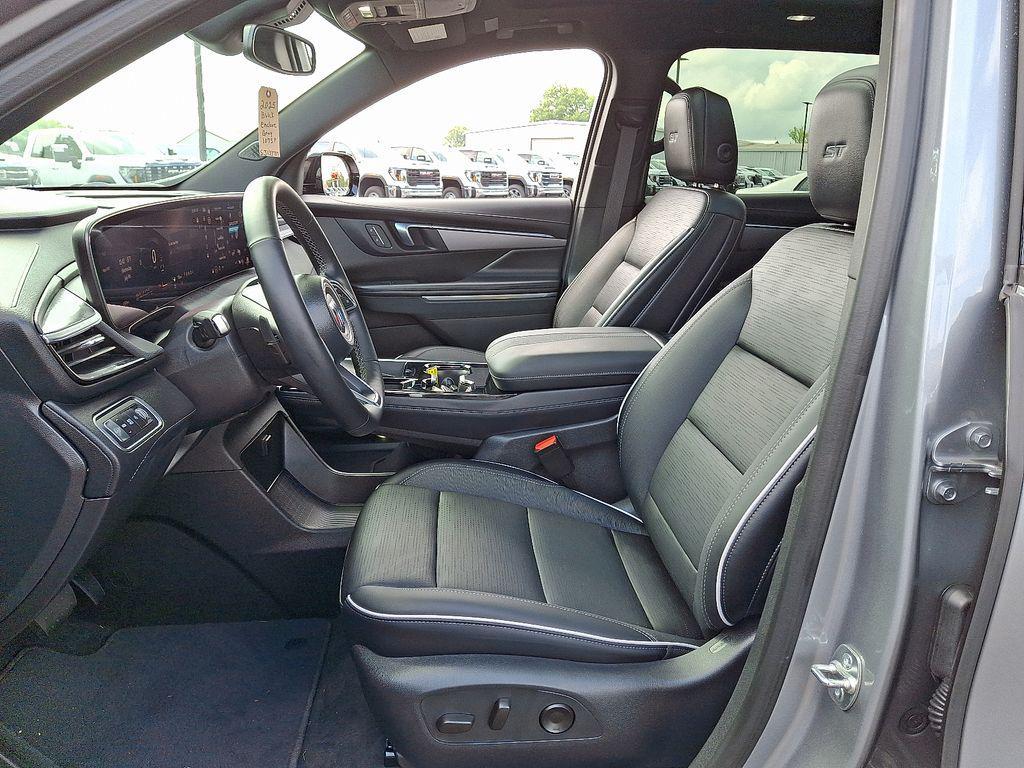 used 2025 Buick Enclave car, priced at $44,000