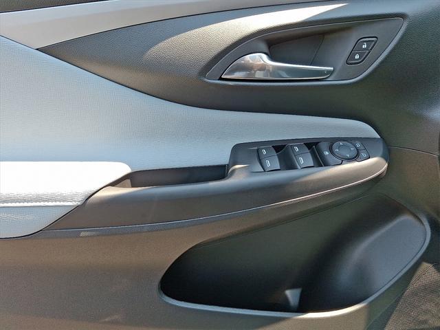 new 2025 Buick Envista car, priced at $25,085