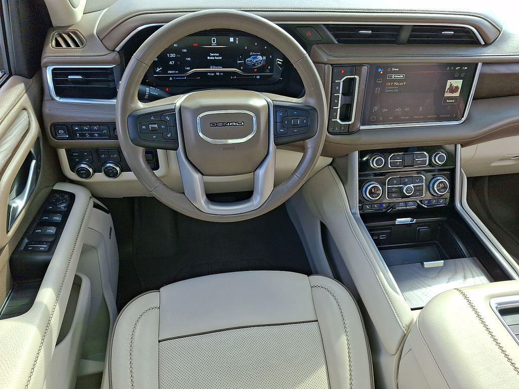 used 2022 GMC Yukon XL car, priced at $61,000