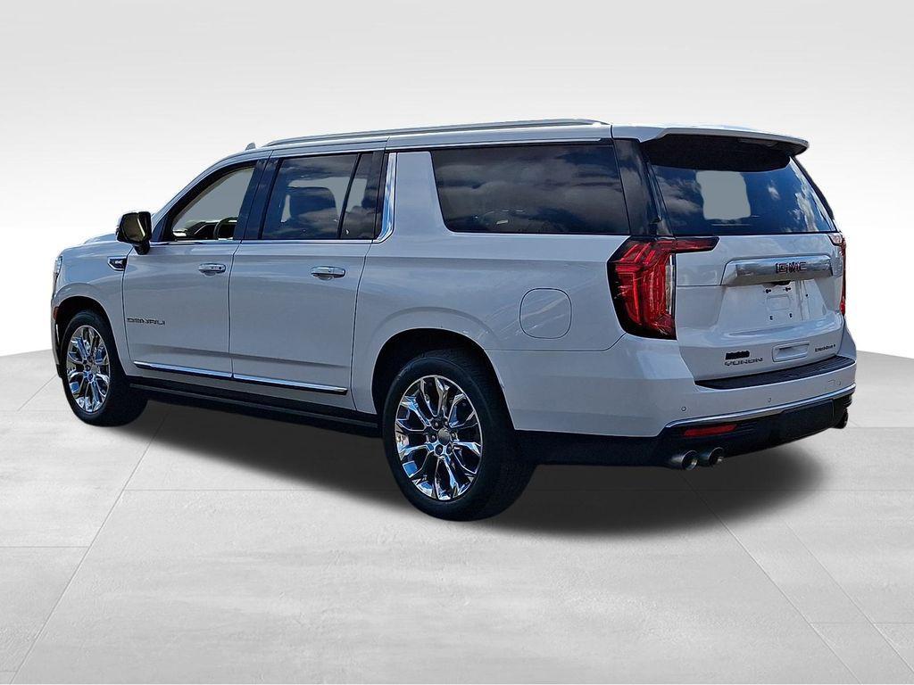 used 2022 GMC Yukon XL car, priced at $61,000