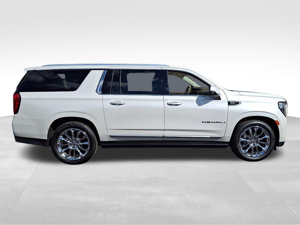 used 2022 GMC Yukon XL car, priced at $61,000