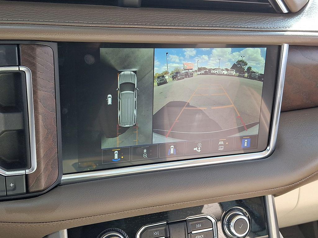 used 2022 GMC Yukon XL car, priced at $61,000