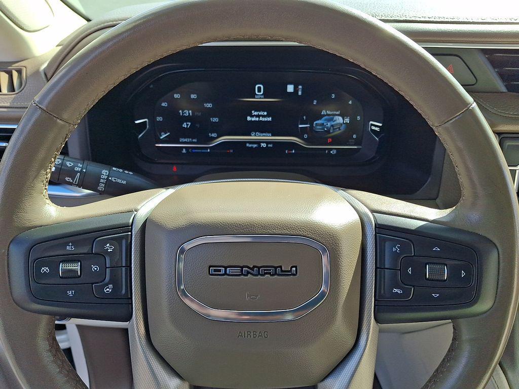 used 2022 GMC Yukon XL car, priced at $61,000