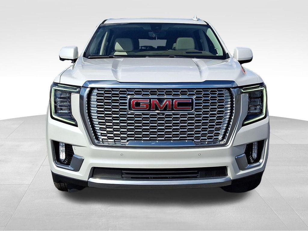 used 2022 GMC Yukon XL car, priced at $61,000