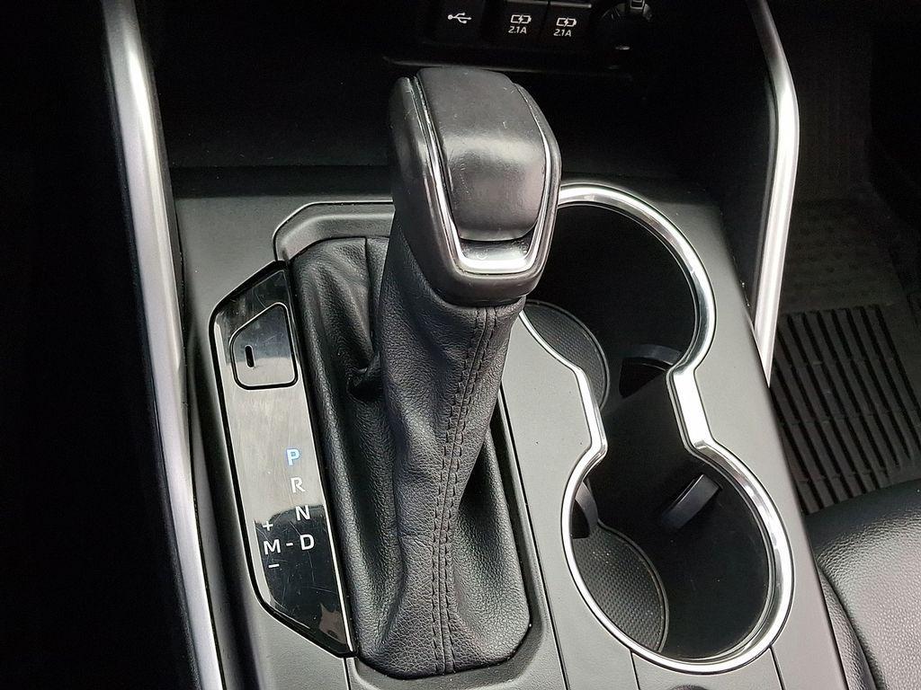 used 2021 Toyota Highlander car, priced at $27,500