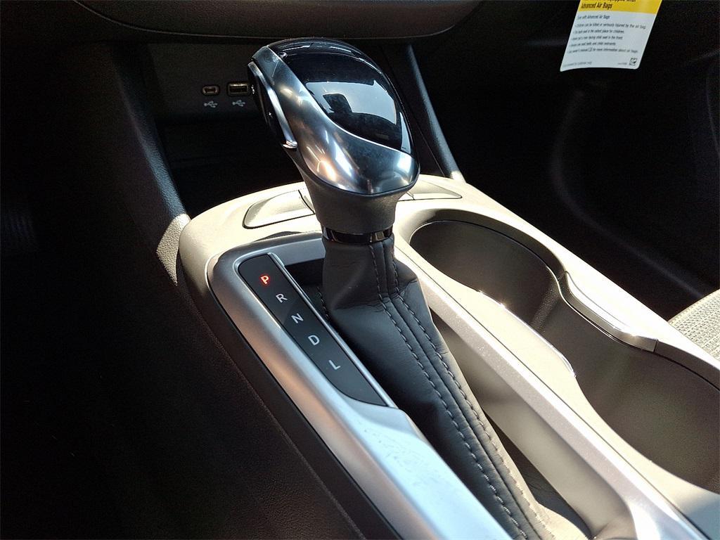 new 2025 Buick Envista car, priced at $26,080
