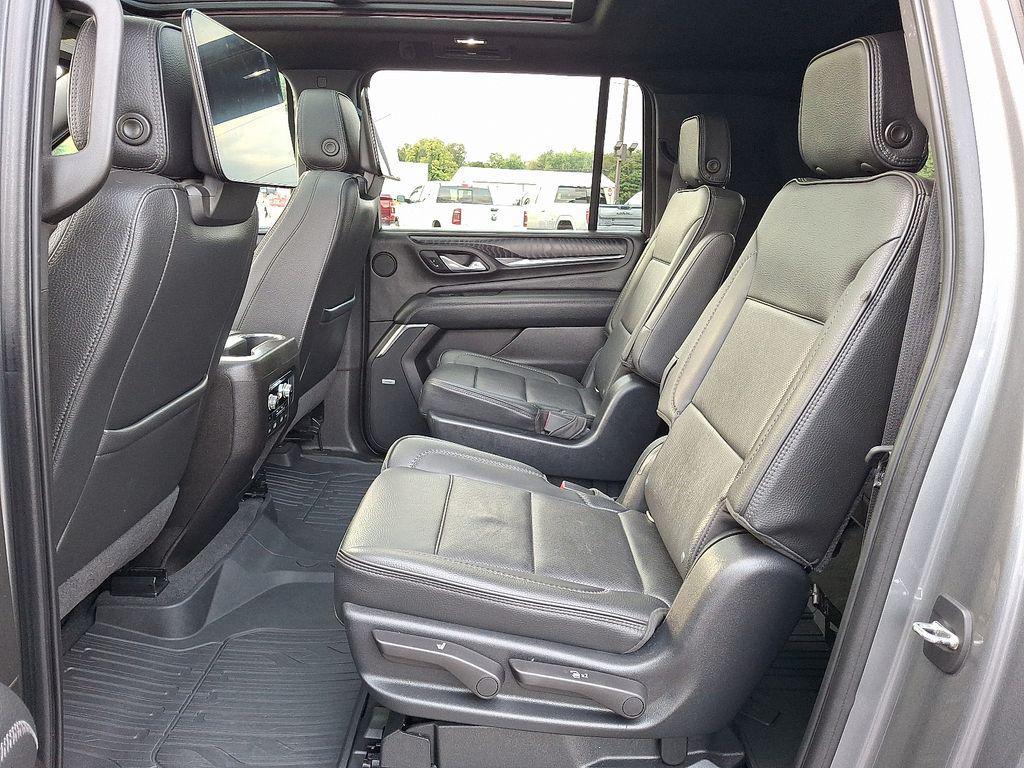 used 2021 GMC Yukon XL car, priced at $45,500