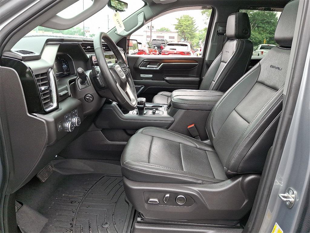 used 2024 GMC Sierra 1500 car, priced at $59,900