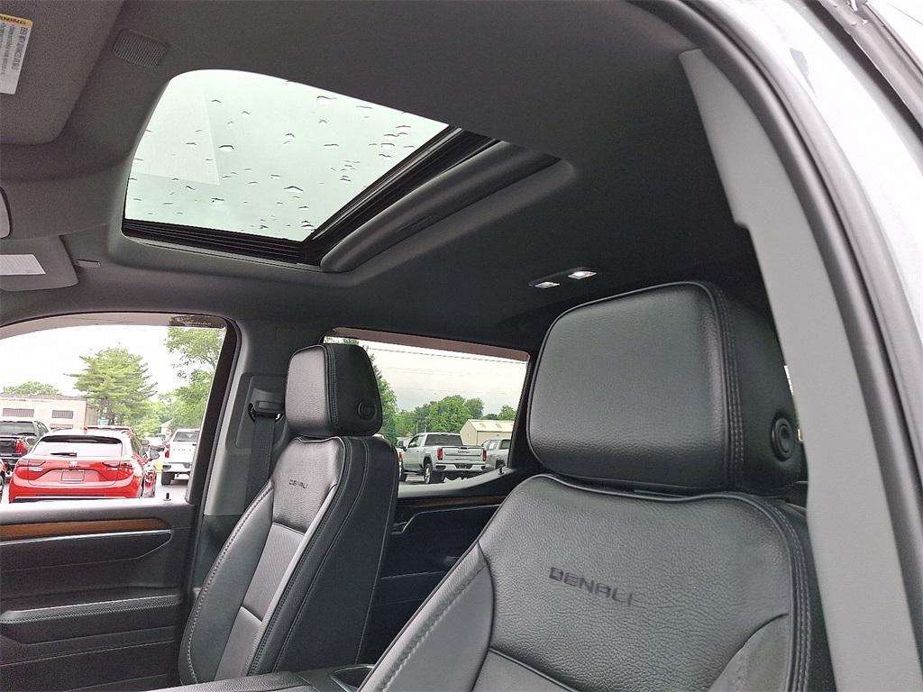 used 2024 GMC Sierra 1500 car, priced at $59,900