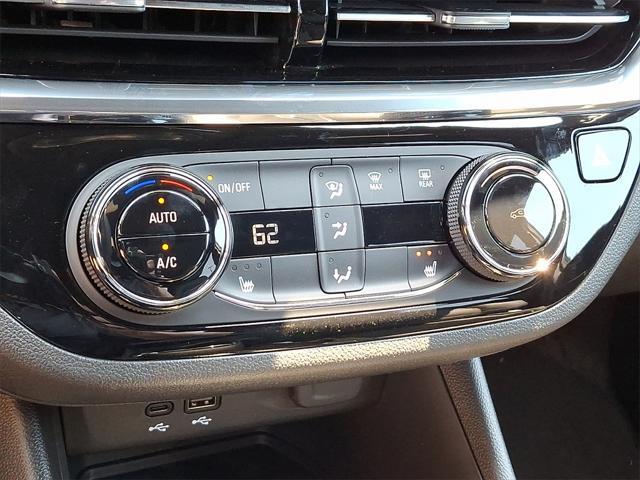 new 2025 Buick Envista car, priced at $28,770