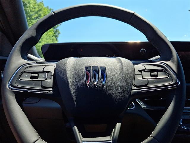 new 2025 Buick Envista car, priced at $28,770