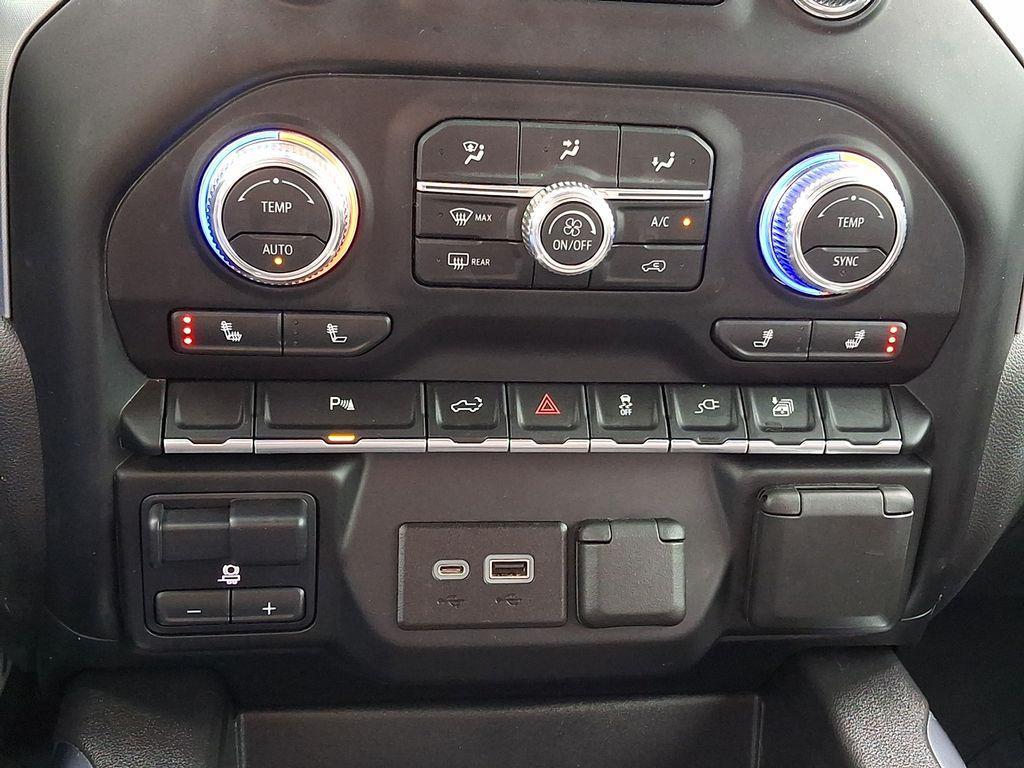 used 2022 GMC Sierra 1500 car, priced at $37,000