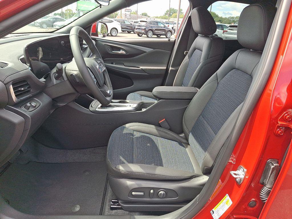 used 2026 Buick Envista car, priced at $26,000