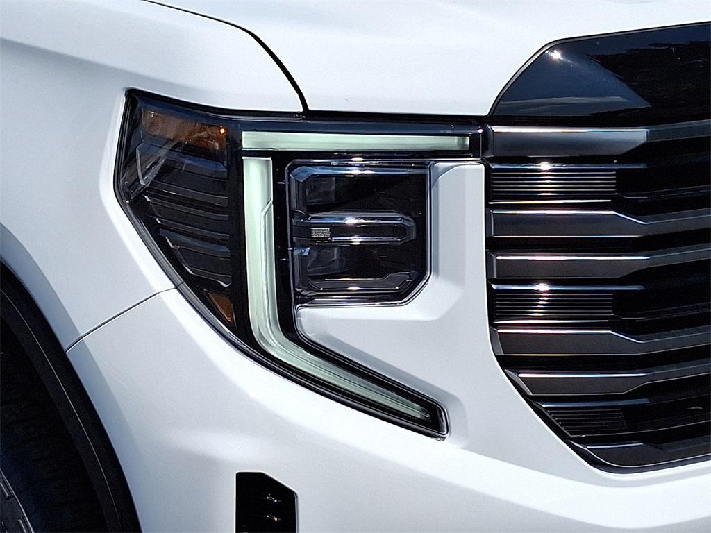 new 2025 GMC Sierra 1500 car, priced at $68,910