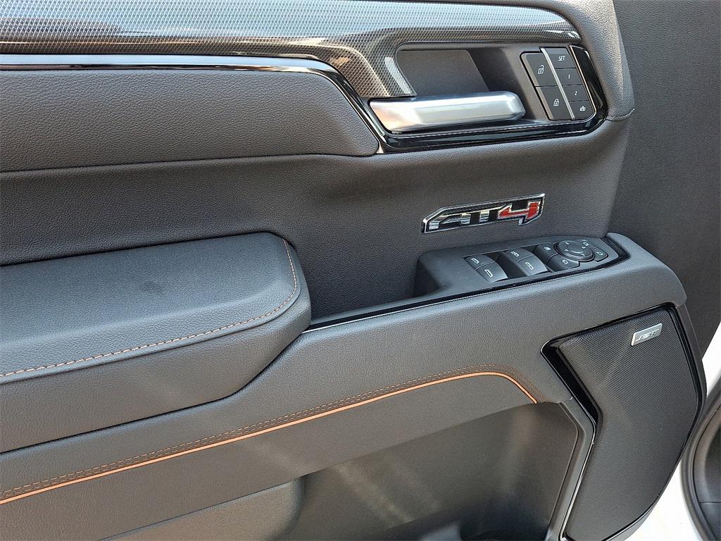 new 2025 GMC Sierra 1500 car, priced at $68,910