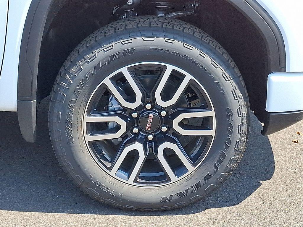 new 2025 GMC Sierra 1500 car, priced at $67,910