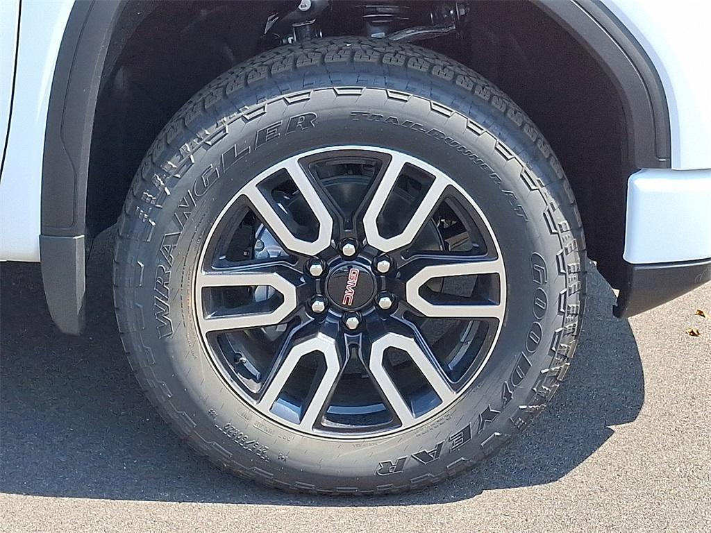 new 2025 GMC Sierra 1500 car, priced at $68,910