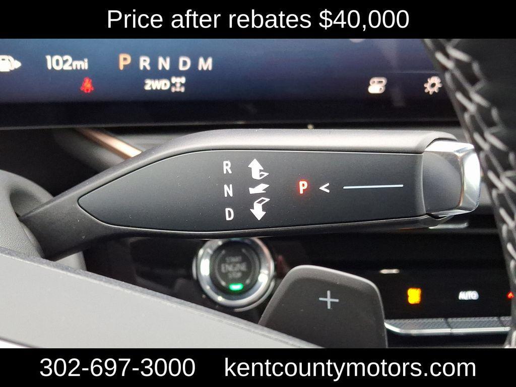 new 2025 Buick Envision car, priced at $39,000