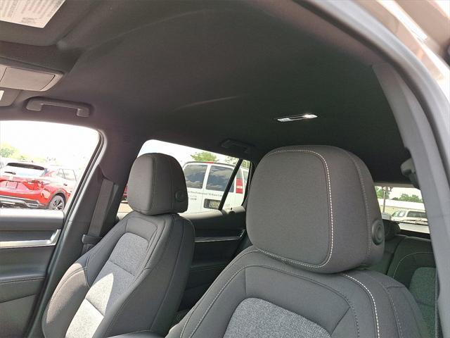 new 2025 GMC Terrain car, priced at $30,890