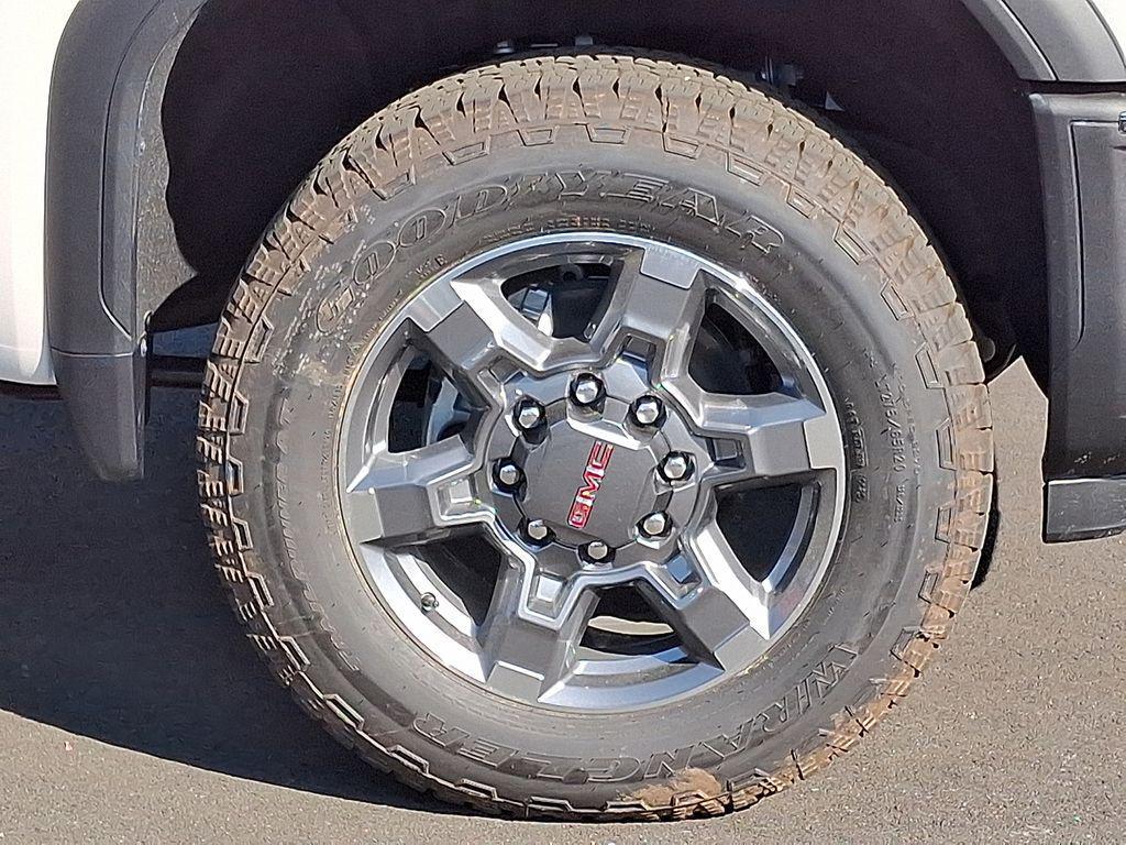 new 2025 GMC Sierra 2500 car, priced at $76,600