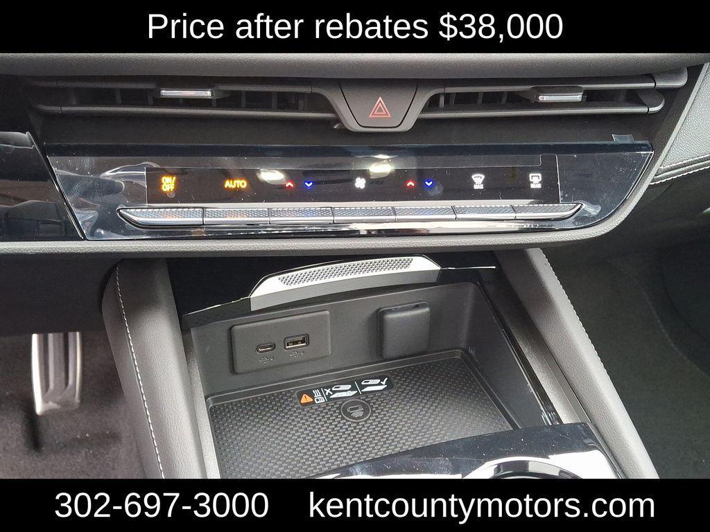 new 2025 Buick Envision car, priced at $38,000