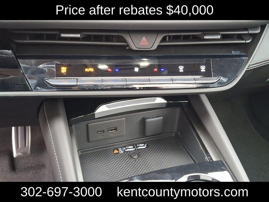 new 2025 Buick Envision car, priced at $39,000