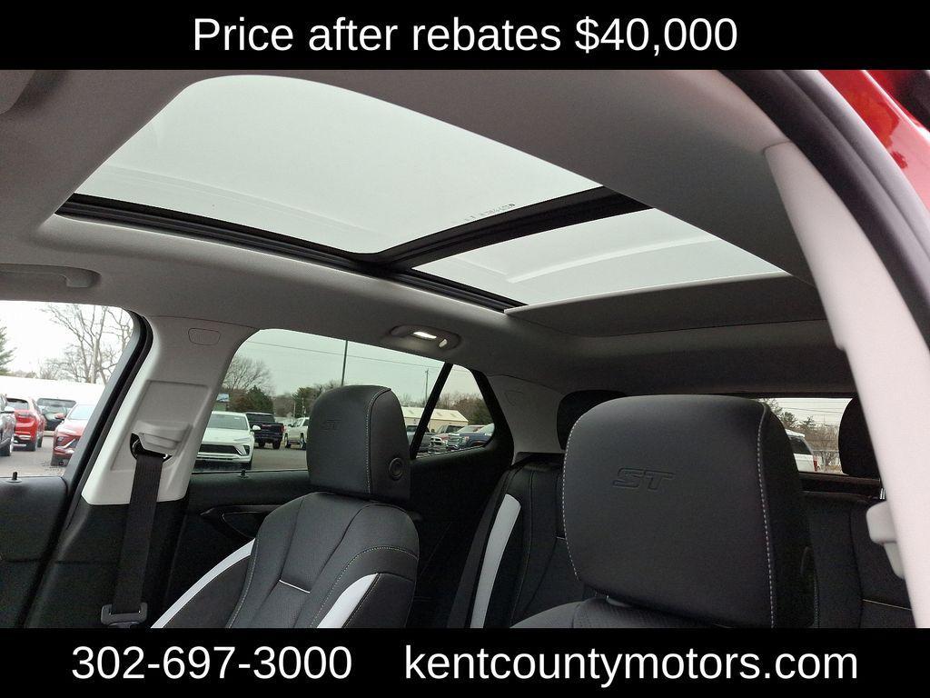 new 2025 Buick Envision car, priced at $39,000