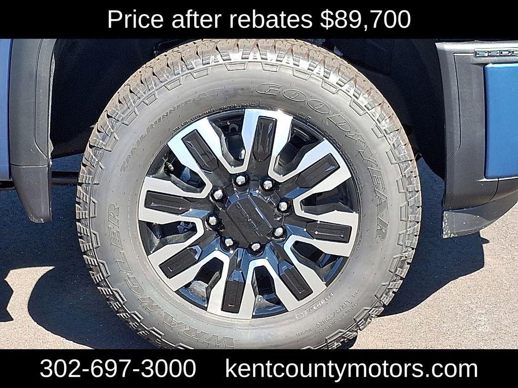 new 2025 GMC Sierra 2500 car, priced at $89,700