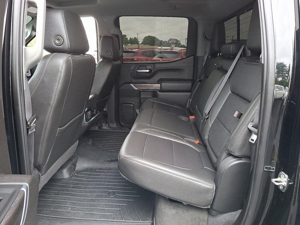 used 2021 Chevrolet Silverado 1500 car, priced at $32,000