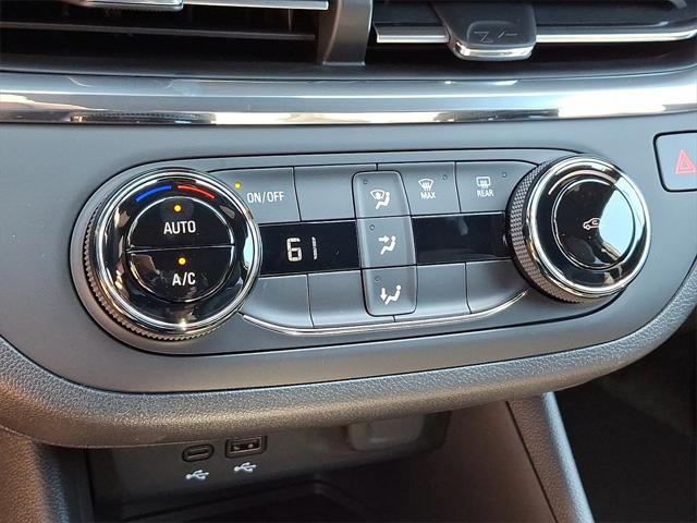 new 2025 Buick Envista car, priced at $24,590